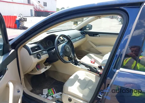 2015 Volkswagen Passat 1.8T Limited Edition from USA, damaged, VIN 1VWAT7A32FC117757